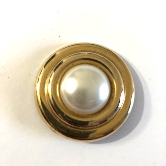 Pearl Scarf Clip, Gold Tone Circle Retro Vintage Office Siren Regency Retro - Picture 9 of 9